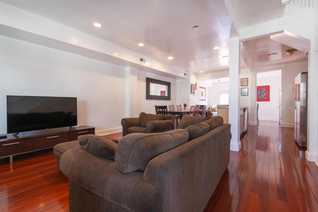 Spacious, Relaxing, 4 Bd 3.5 Ba In Petworth! Lejlighed Washington