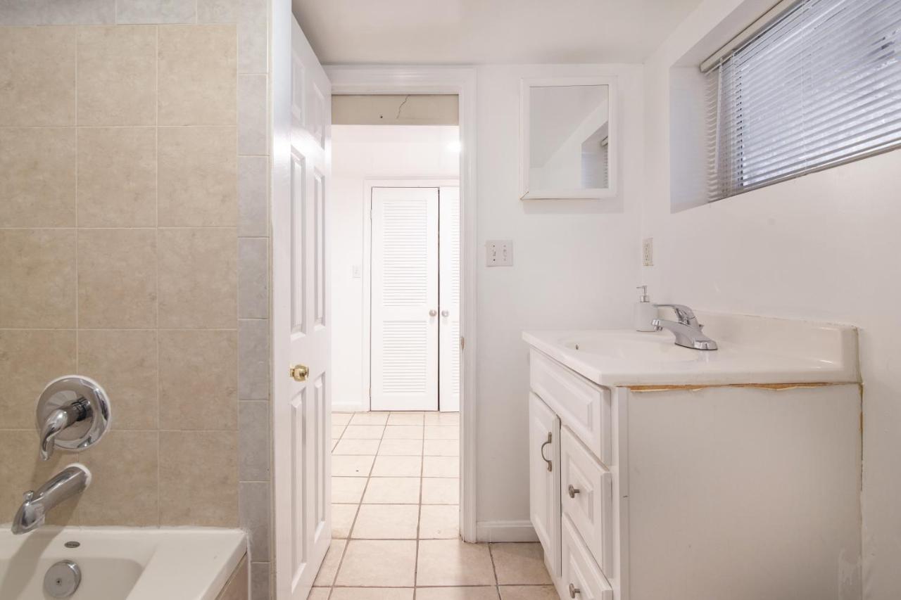 Spacious, Relaxing, 4 Bd 3.5 Ba In Petworth! Lejlighed Washington